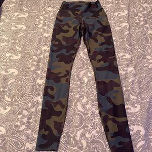 Colorado Threads camo leggings